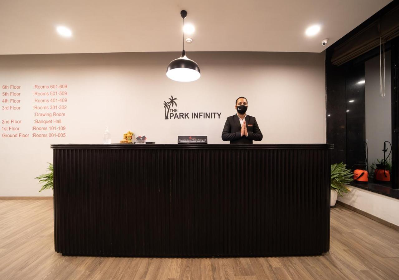 Hotel The Park Infinity Surat Esterno foto