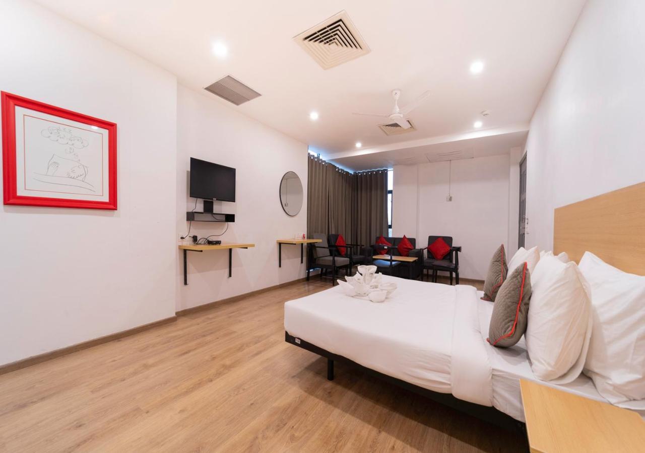 Hotel The Park Infinity Surat Esterno foto