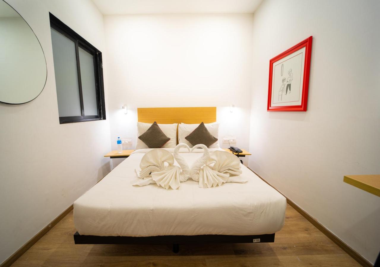 Hotel The Park Infinity Surat Esterno foto