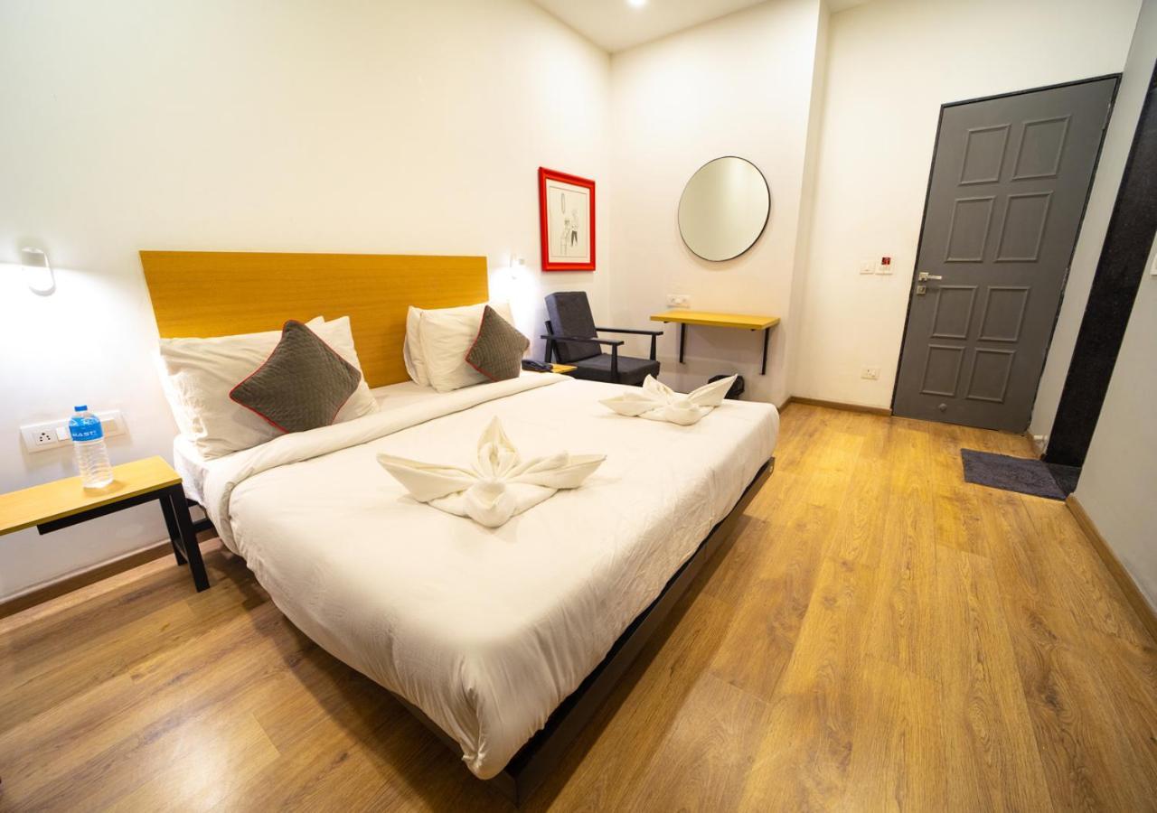 Hotel The Park Infinity Surat Esterno foto
