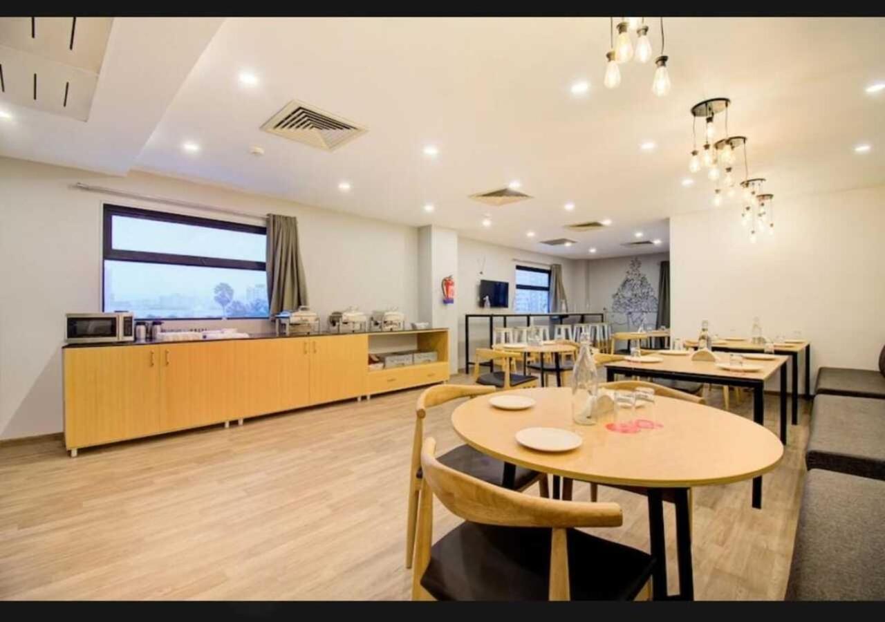 Hotel The Park Infinity Surat Esterno foto