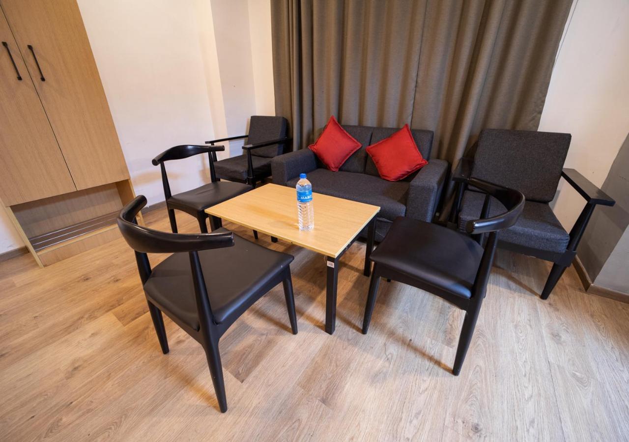 Hotel The Park Infinity Surat Esterno foto
